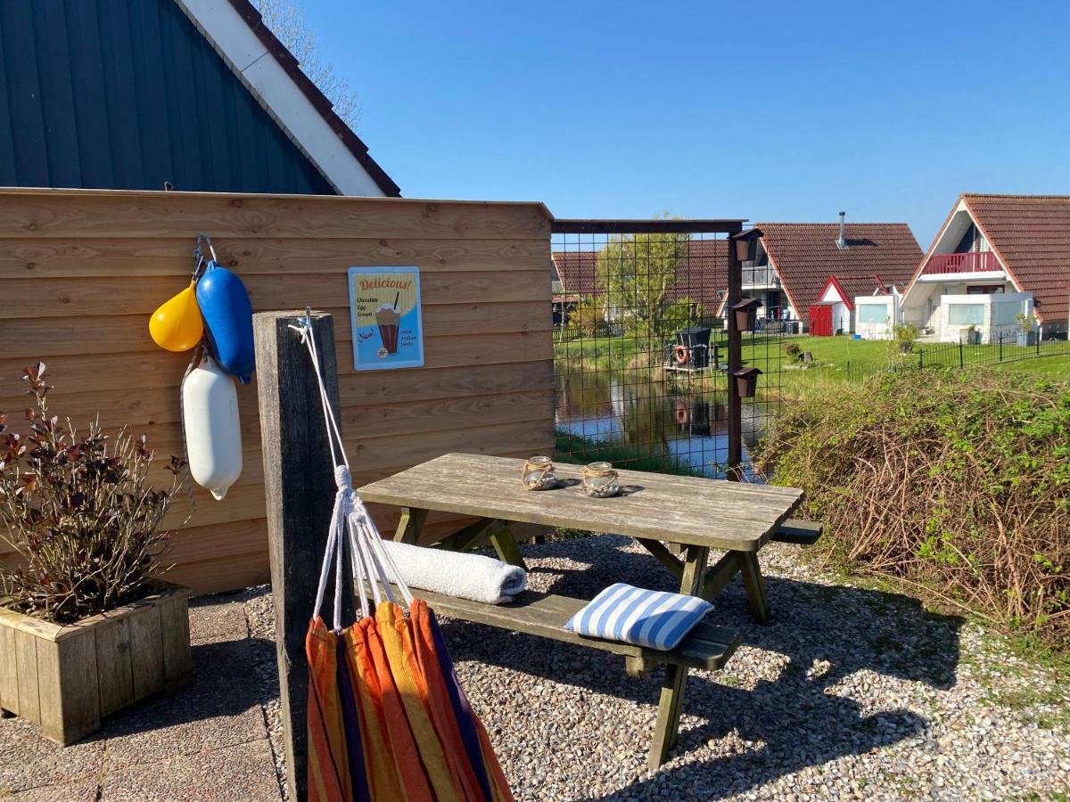De Lauwersmeer Vogel Mit Eingezaeuntem Garten Anjum Exterior foto